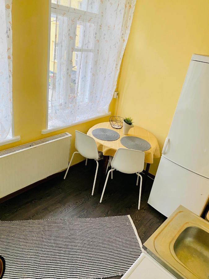 1 Bedroom Apartment Near Kadriorg Swan Pond Tallinn Buitenkant foto